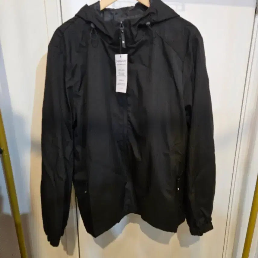 [BUNJANG] Black Hooded Windbreaker Jacket Size 110 / 블랙 후드 바람막이 자켓 110 새상품