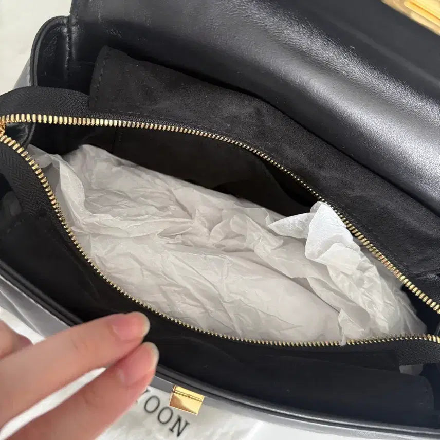 [BUNJANG] PEPPEROONYOON Leather No. 1 Black Small Tote Bag / PEPPEROONYOON 페퍼윤윤 레더 25 토트백