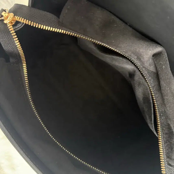 [BUNJANG] PEPPEROONYOON Leather No. 1 Black Small Tote Bag / PEPPEROONYOON 페퍼윤윤 레더 25 토트백