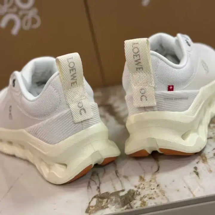 [BUNJANG] On Running Cloudmonster Loewe White Sneakers / On Running 클라우드 몬스터 루에베 화이트