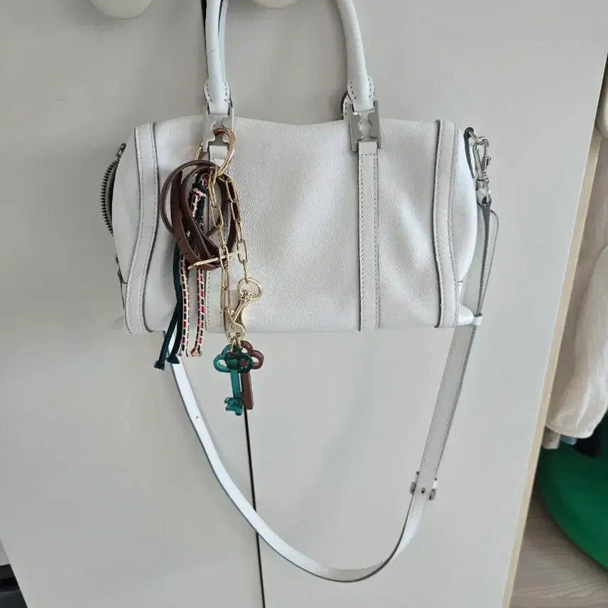 [BUNJANG] Vunque One Eleven Piccolo Crossbody Bag White / 분크 원일레븐 피콜로 화이트