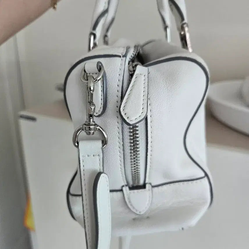 [BUNJANG] Vunque One Eleven Piccolo Crossbody Bag White / 분크 원일레븐 피콜로 화이트