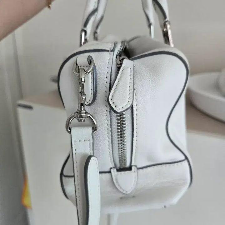 [BUNJANG] Vunque One Eleven Piccolo Crossbody Bag White / 분크 원일레븐 피콜로 화이트