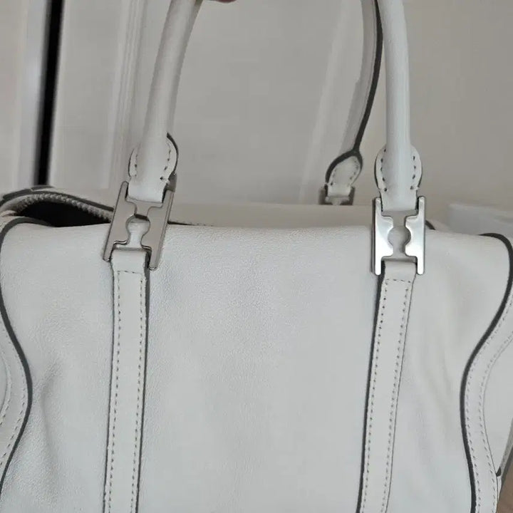 [BUNJANG] Vunque One Eleven Piccolo Crossbody Bag White / 분크 원일레븐 피콜로 화이트