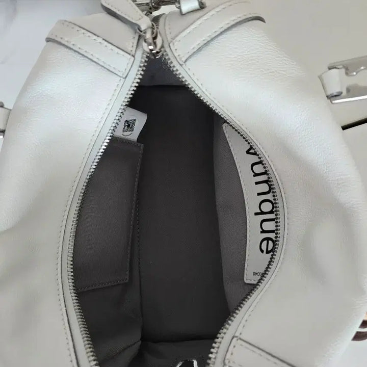 [BUNJANG] Vunque One Eleven Piccolo Crossbody Bag White / 분크 원일레븐 피콜로 화이트