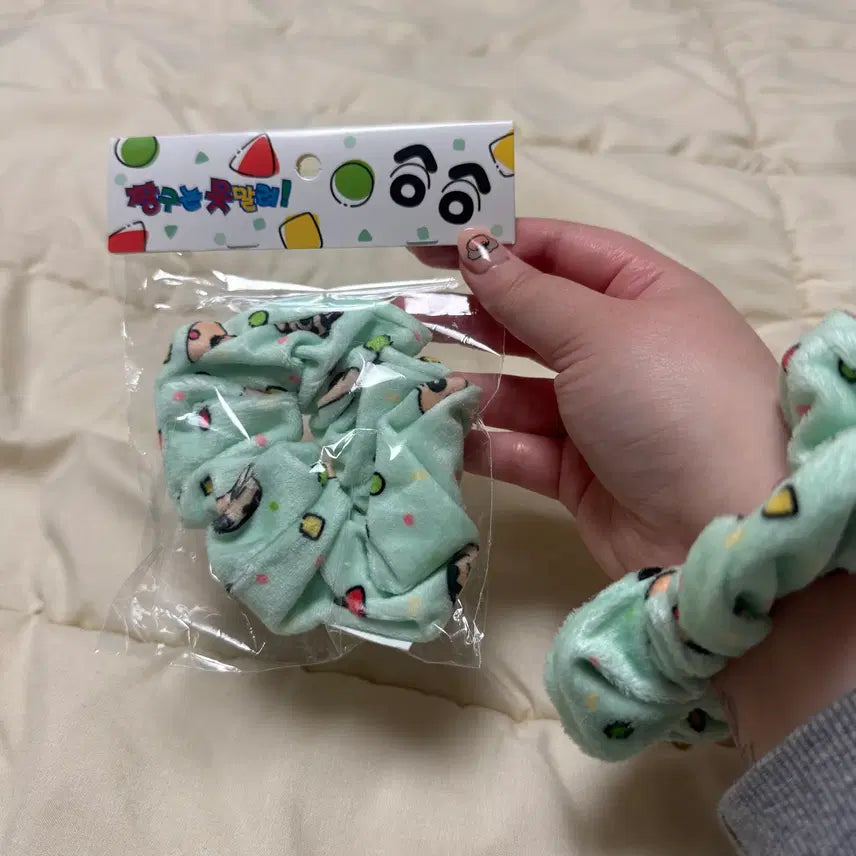 [BUNJANG] Crayon Shin-chan Scrunchie Mint / 짱구는 못말려 곱창 머리끈 민트색