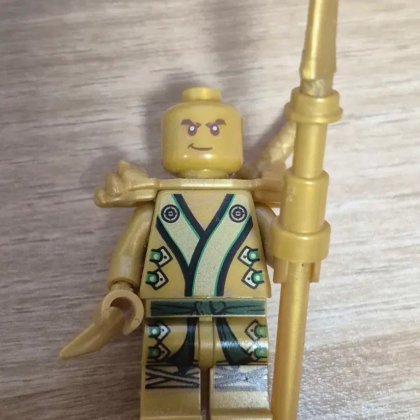 [BUNJANG] LEGO Ninjago Minifigure Lloyd Golden Ninja / 레고 닌자고 미니피규어 로이드 골든닌자