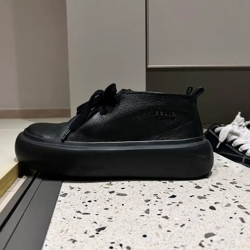 [BUNJANG] Solid Homme Sneakers / 솔리드옴므 스니커즈