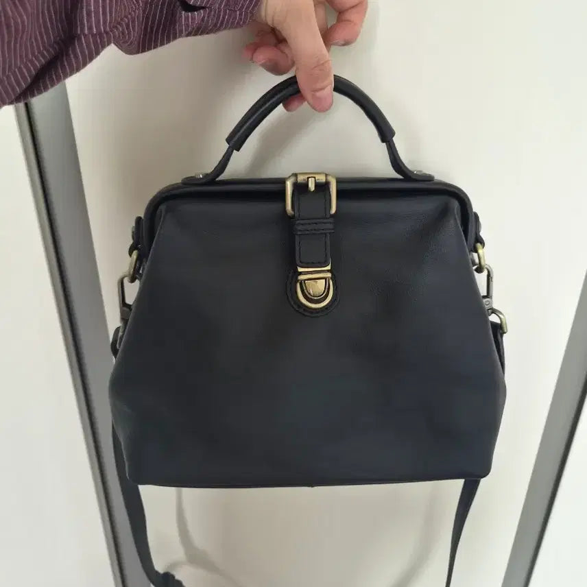 [BUNJANG] Genuine Leather Doctor Bag Style Handbag / 진짜 가죽 블랙  닥터백 스타일 가방