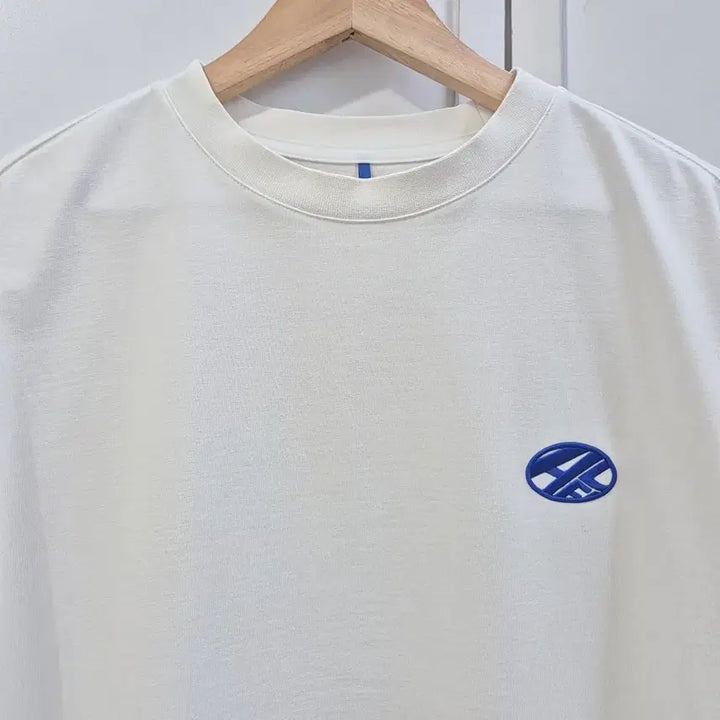 [BUNJANG] ADER ERROR Distorted Logo Stitch Hole T-shirt / 아더에러 디스토트 로고 스티치 홀 반팔티 A1