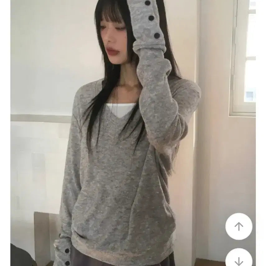 [BUNJANG] Gray V-Neck Button Knit / 그레이 브이넥 버튼 니트
