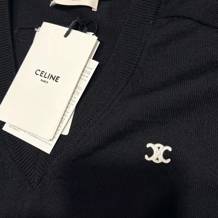 [BUNJANG] Celine Triomphe V-Neck Knit Wool 100% Size M / 셀린느 트리오페 울100 브이넥 니트 m사이즈