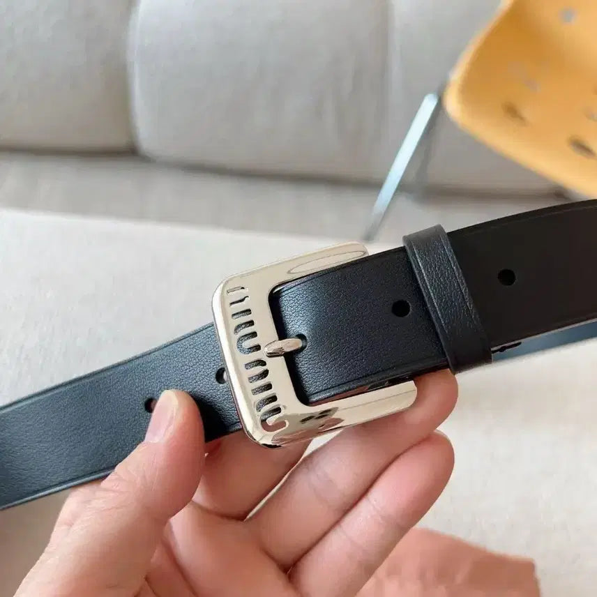 [BUNJANG] Miu Miu Logo Mini Buckle Black Women&
