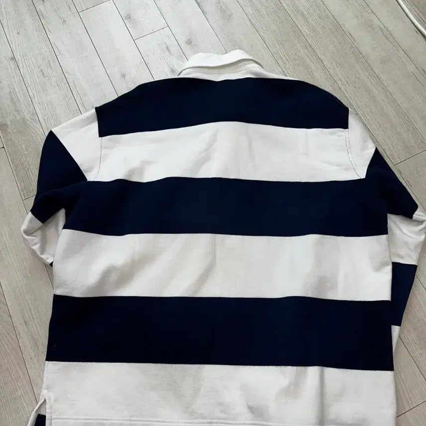 [BUNJANG] Ami Paris Striped Rugby Shirt Navy / [M] Ami paris 스트라이프 럭비티 네이비