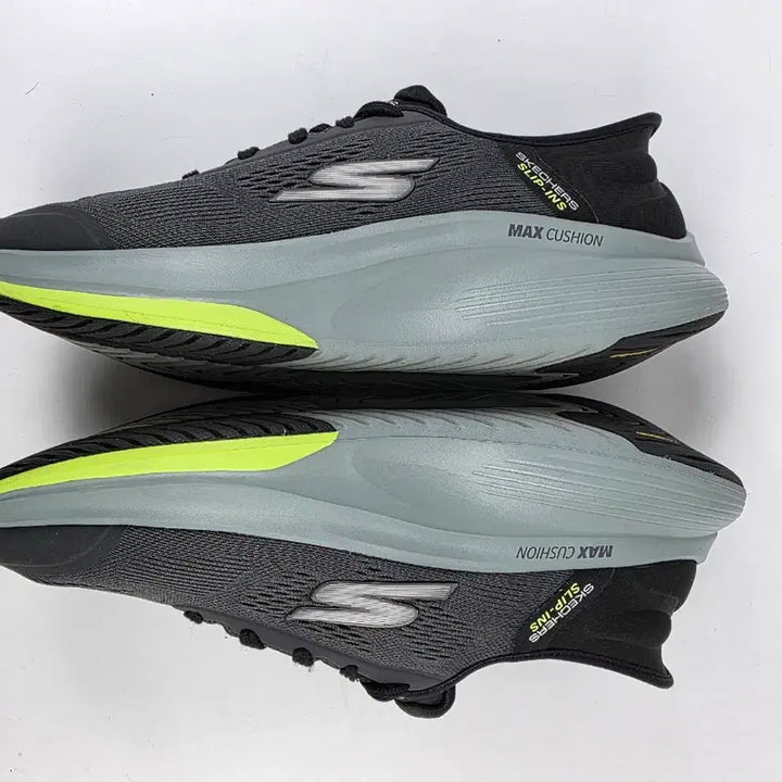 [BUNJANG] Skechers GOwalk Max Walker Slip-ins Sneakers - 265 / 빈트로^^265 스케쳐스 고워크 맥스 워커 슬립인스
