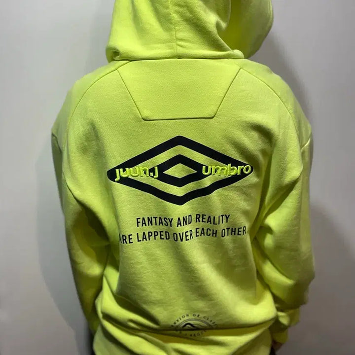 [BUNJANG] Umbro X Juun.J Fluorescent Hoodie / 엄브로 X Juun.J 형광 후드티