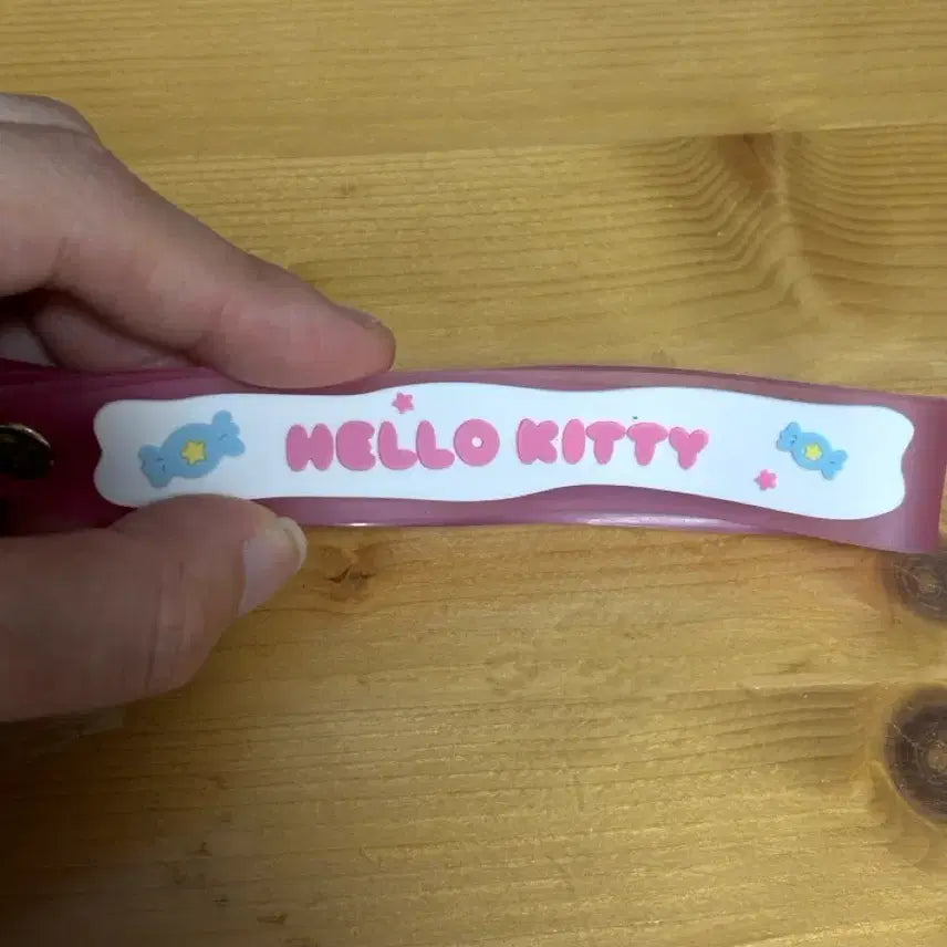 [BUNJANG] Sanrio Hello Kitty Flower Picnic Keyring Holder / 산리오 헬로키티 플라워 피크닉 키링 키홀더