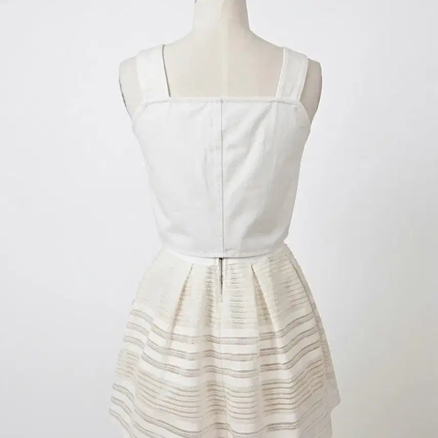 [BUNJANG] Mixxmix Vest &amp; CoinCoz Skirt Set - Summer White / 강예빈 MXM 베스트 + 코인코즈 스커트 / 여름 투피스 화이트