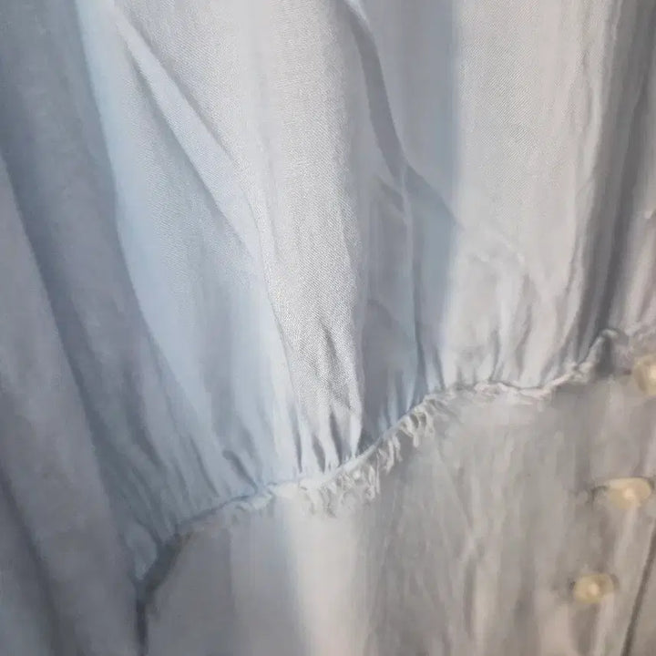 [BUNJANG] Matin Kim Feminine Shirring V-neck Blouse Sky Blue / [Matin Kim] 마틴킴 페미닌 셔링 브이넥 블라우스 (스카이블루)