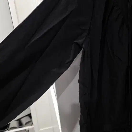 [BUNJANG] Black Long Sleeve Blouse Shirt / 검정색 롱 슬리브 블라우스 셔츠