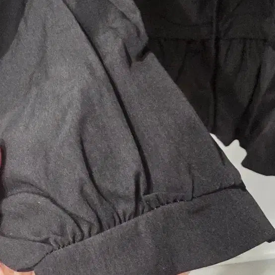 [BUNJANG] Black Long Sleeve Blouse Shirt / 검정색 롱 슬리브 블라우스 셔츠