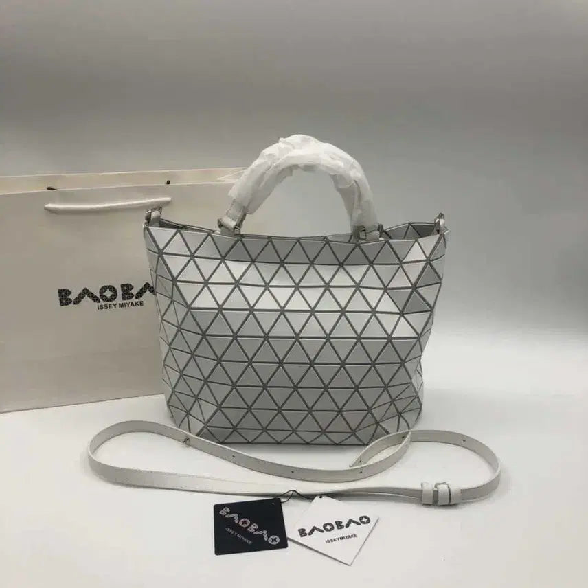 [BUNJANG] Issey Miyake Bao Bao Lucent Matte Large Bucket Bag / 이세이미야케 바오바오 루센트 매트 대형 버킷백