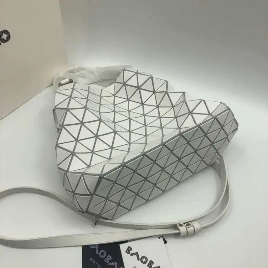 [BUNJANG] Issey Miyake Bao Bao Lucent Matte Large Bucket Bag / 이세이미야케 바오바오 루센트 매트 대형 버킷백