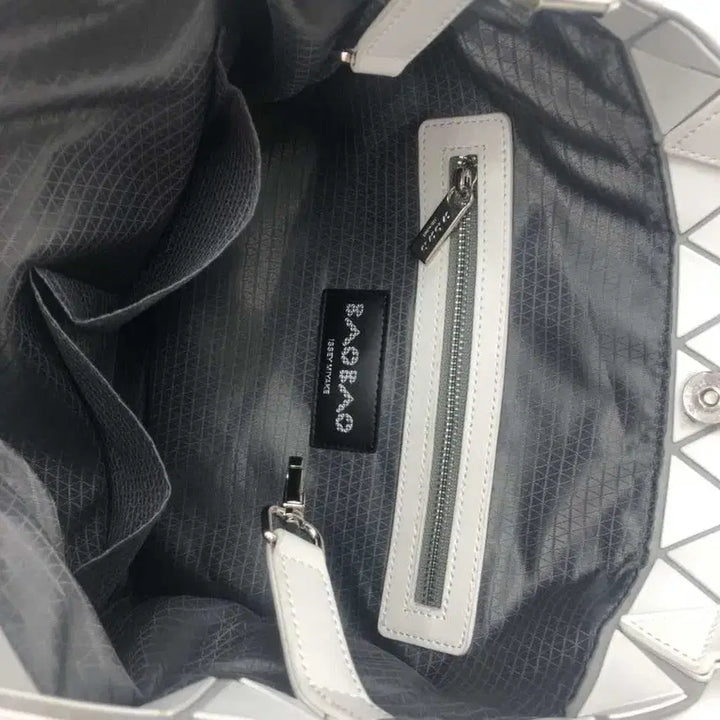 [BUNJANG] Issey Miyake Bao Bao Lucent Matte Large Bucket Bag / 이세이미야케 바오바오 루센트 매트 대형 버킷백