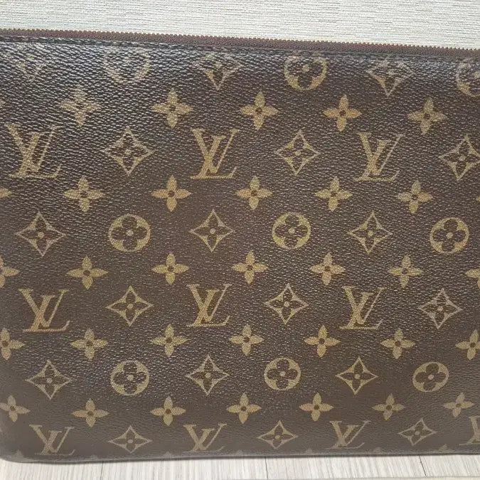 [BUNJANG] Louis Vuitton Voyage MM Clutch / 루이비통 보야주mm 클러치 최상급