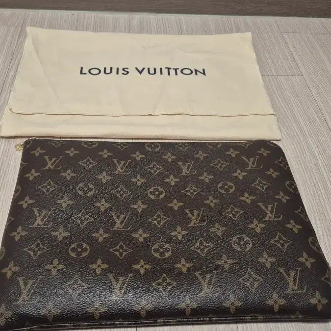[BUNJANG] Louis Vuitton Voyage MM Clutch / 루이비통 보야주mm 클러치 최상급