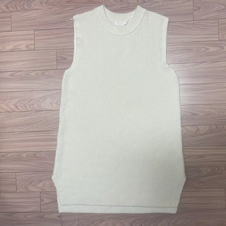 [BUNJANG] H&amp;M Knit Vest and Mesh Arm Warmers Set - White / 일본 그물 망사 암워머 화이트 / H&amp;M 니트 베스트 화이트