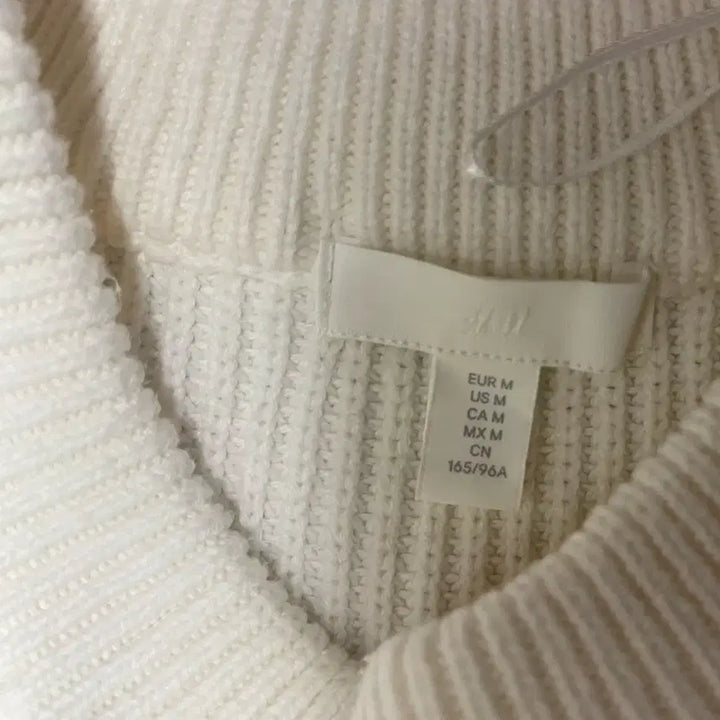 [BUNJANG] H&amp;M Knit Vest and Mesh Arm Warmers Set - White / 일본 그물 망사 암워머 화이트 / H&amp;M 니트 베스트 화이트