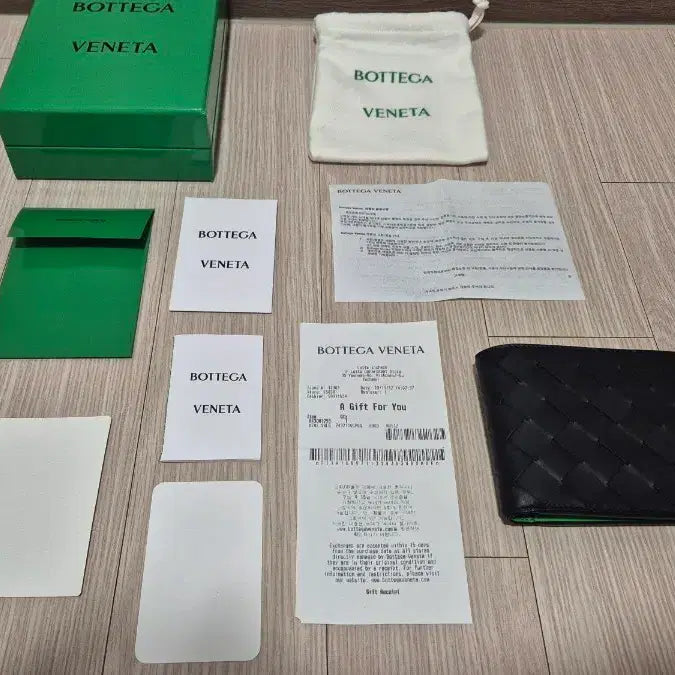 [BUNJANG] Bottega Veneta New Model Bi-fold Wallet Full Box New / 보테가신형 반지갑 풀박스 새상품