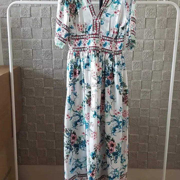 [BUNJANG] Synsden Flower Long Dress / 신스덴 플라워 롱 원피스 V넥 반팔
