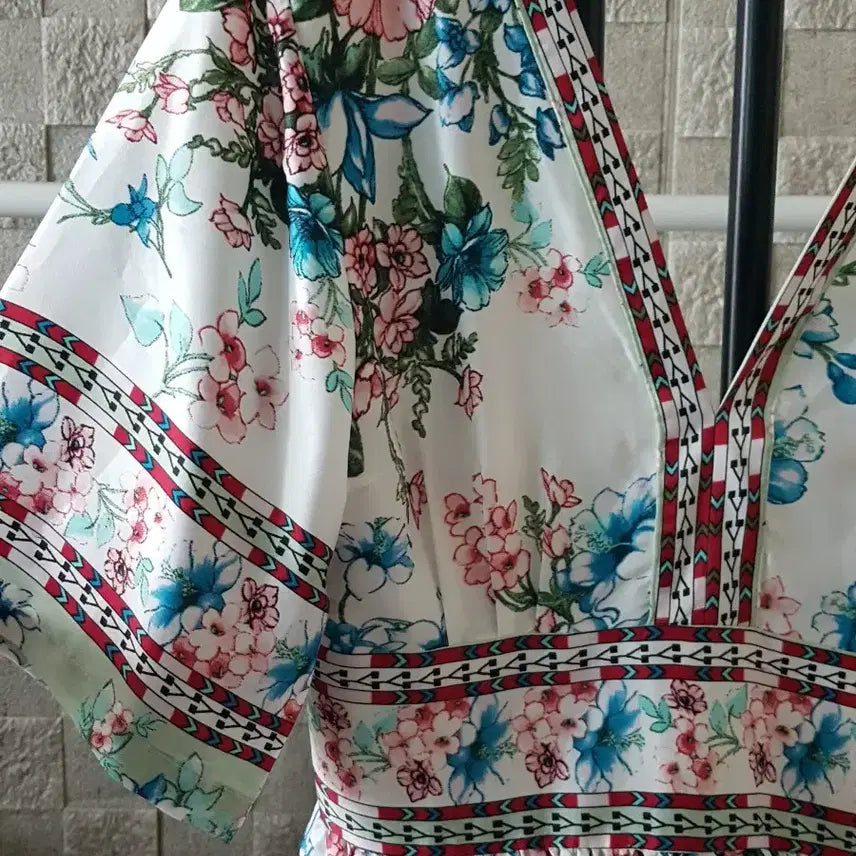 [BUNJANG] Synsden Flower Long Dress / 신스덴 플라워 롱 원피스 V넥 반팔