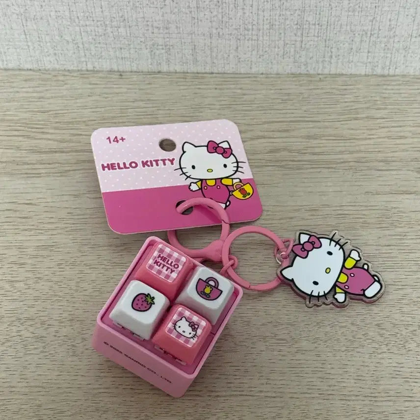 [BUNJANG] Hello Kitty LED Keycap Keychain (New) / 헬로키티 led 키캡 키링 새상품