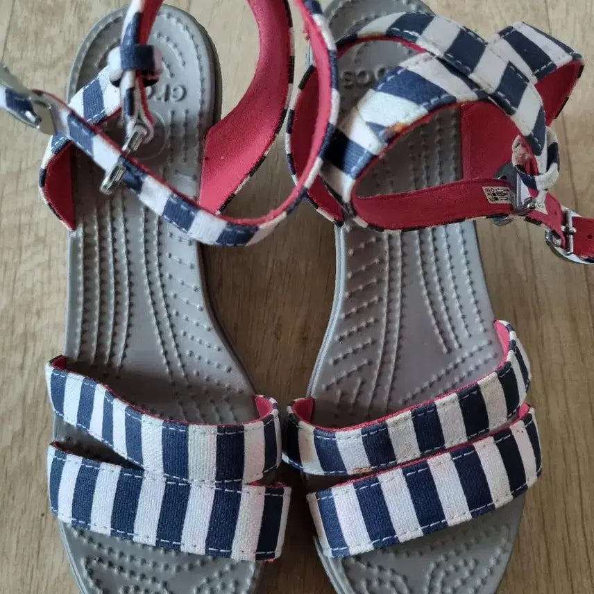 [BUNJANG] Crocs Wedge Heel Sandals Women&