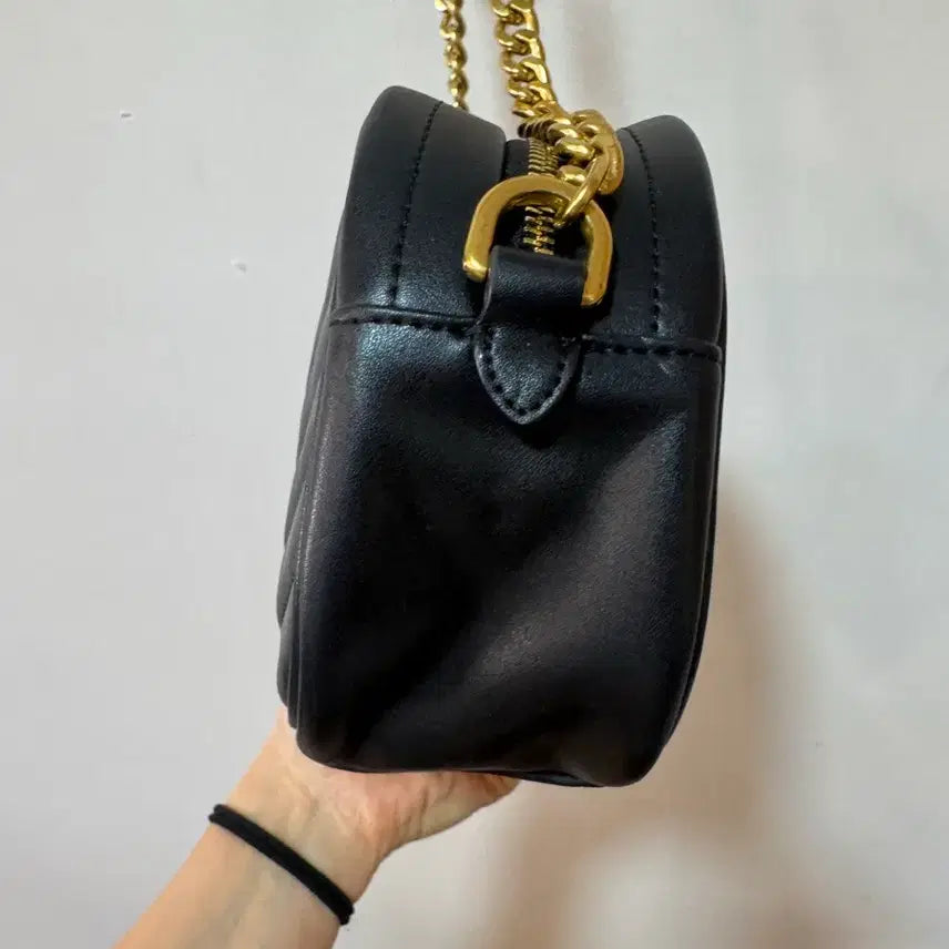 [SOLD OUT] 토리버치 쉐브론 미니 크로스백 블랙