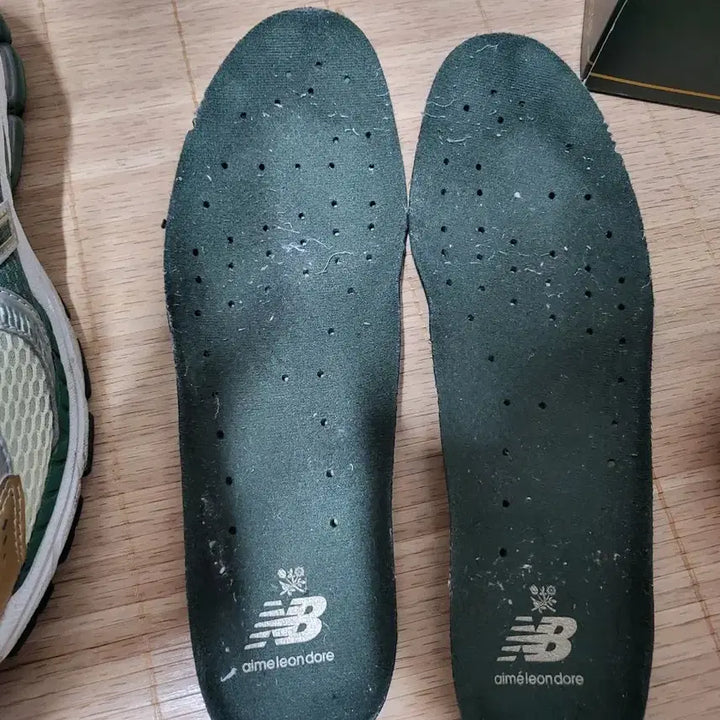 [BUNJANG] New Balance Emereld 860v2 Green / 뉴발란스 에메레온도르 860v2그린 260