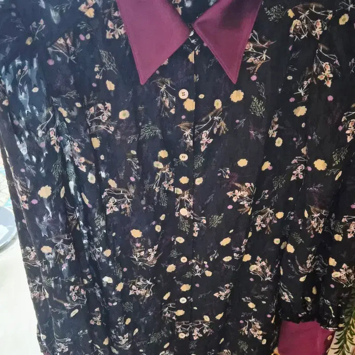 [BUNJANG] Treasury Island Flower Blouse / Treasury Island 플라워 블라우스(새상품)