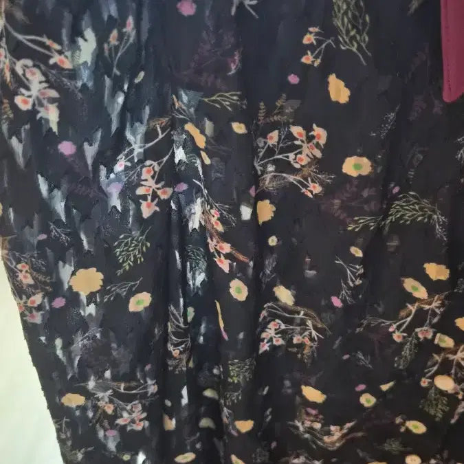 [BUNJANG] Treasury Island Flower Blouse / Treasury Island 플라워 블라우스(새상품)