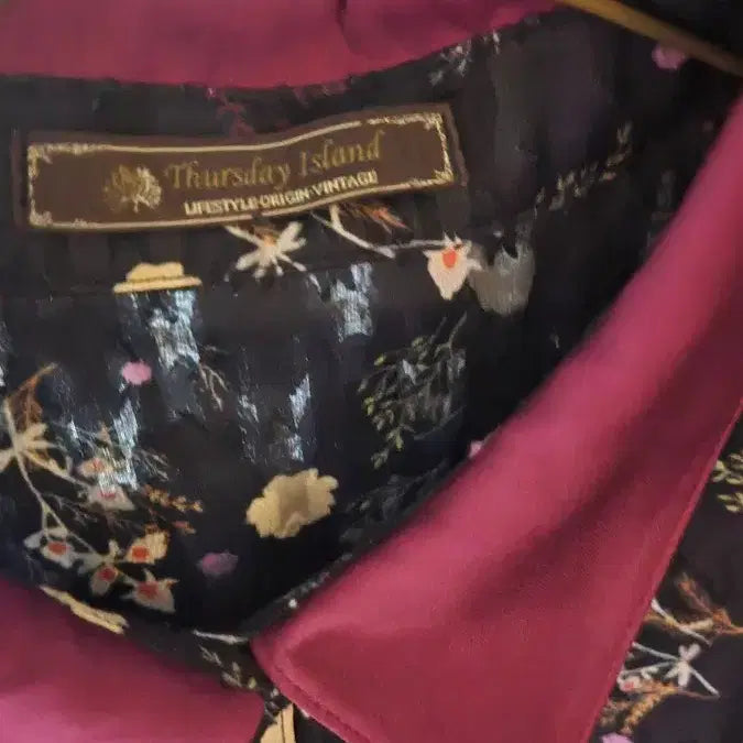 [BUNJANG] Treasury Island Flower Blouse / Treasury Island 플라워 블라우스(새상품)