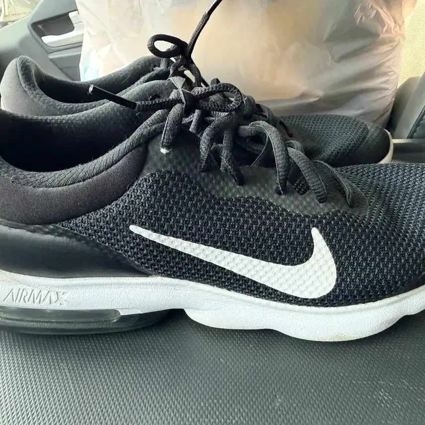[BUNJANG] Nike Air Max Black Sneakers / 나이키 에어맥스 블랙 운동화