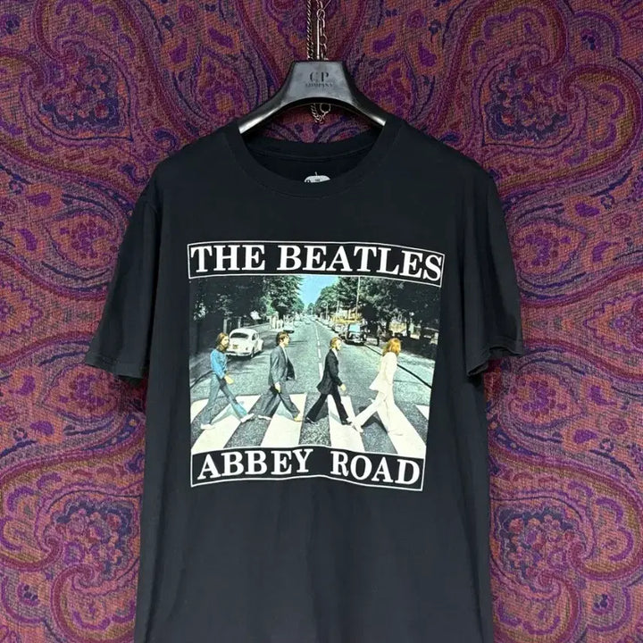 [BUNJANG] The Beatles Abbey Road T-Shirt / 오피셜 비틀즈 Abbey Road 검정 반팔 티셔츠
