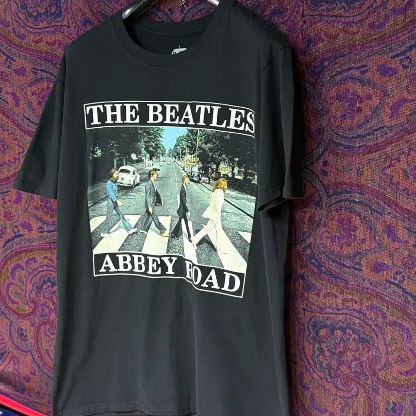 [BUNJANG] The Beatles Abbey Road T-Shirt / 오피셜 비틀즈 Abbey Road 검정 반팔 티셔츠