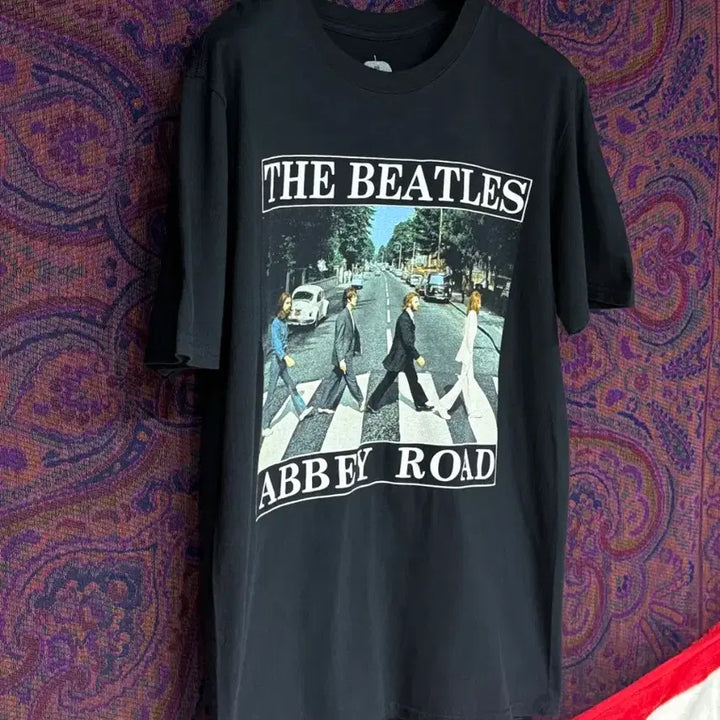 [BUNJANG] The Beatles Abbey Road T-Shirt / 오피셜 비틀즈 Abbey Road 검정 반팔 티셔츠