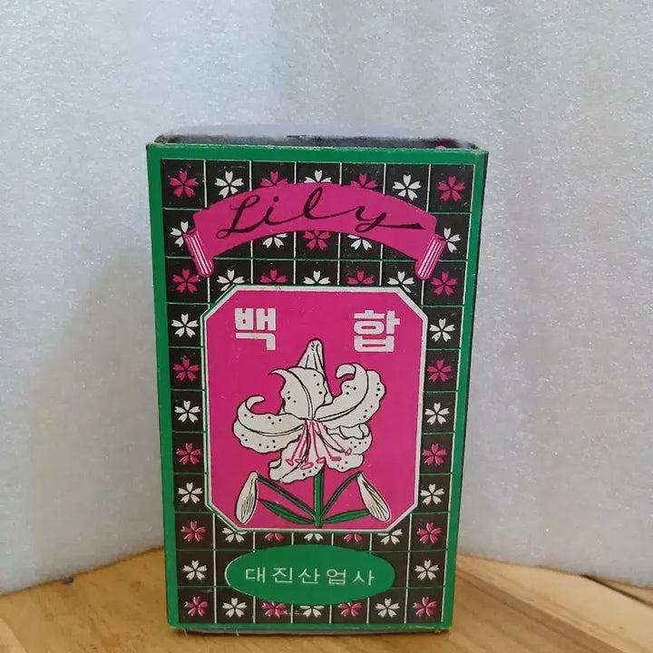 [BUNJANG] Daejin Industrial Lily Matches (Full Box) / 대진산업사 릴리 백합 성냥 통성냥