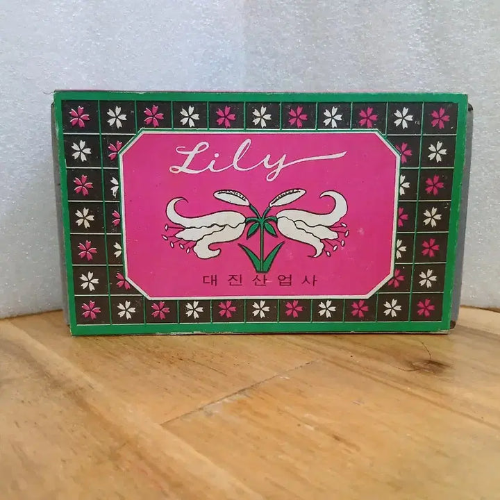 [BUNJANG] Daejin Industrial Lily Matches (Full Box) / 대진산업사 릴리 백합 성냥 통성냥