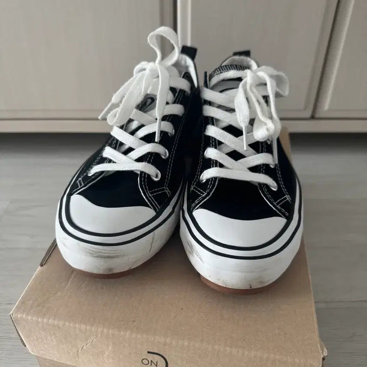 [BUNJANG] FCMM Sneakers / 슈펜 FCMM 스니커즈