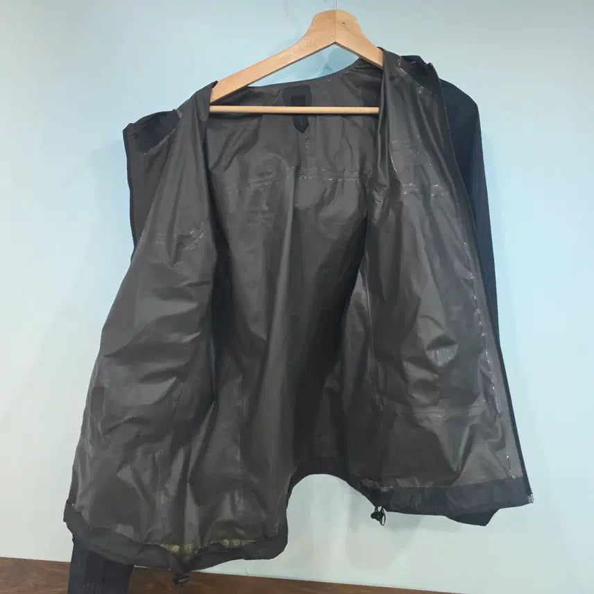 [SOLD OUT] 아크테릭스 S사이즈 고어텍스 바람막이
